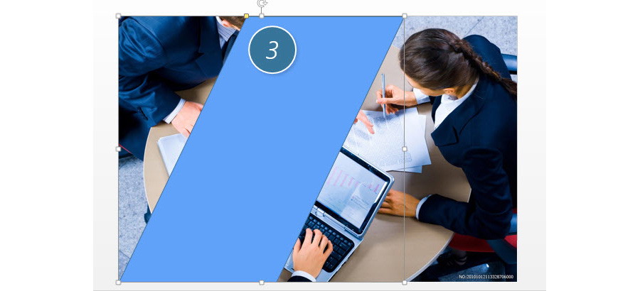 如何利用图形拆分制作年终汇报PPT封面？